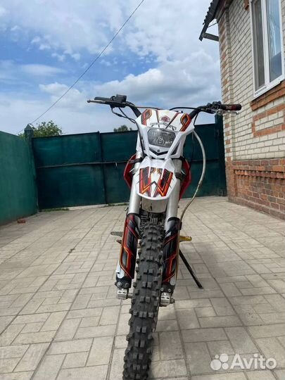 Geon X-Ride 150