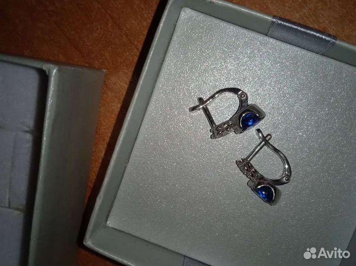 Серьги и подвеска