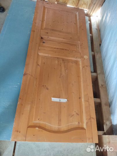 Двери из массива сосны бу