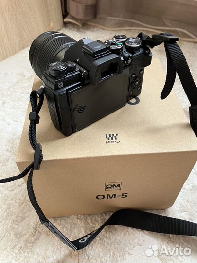 Olympus (OM System) OM-5 Body