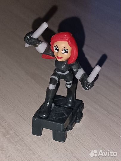 Игрушки из киндера марвел