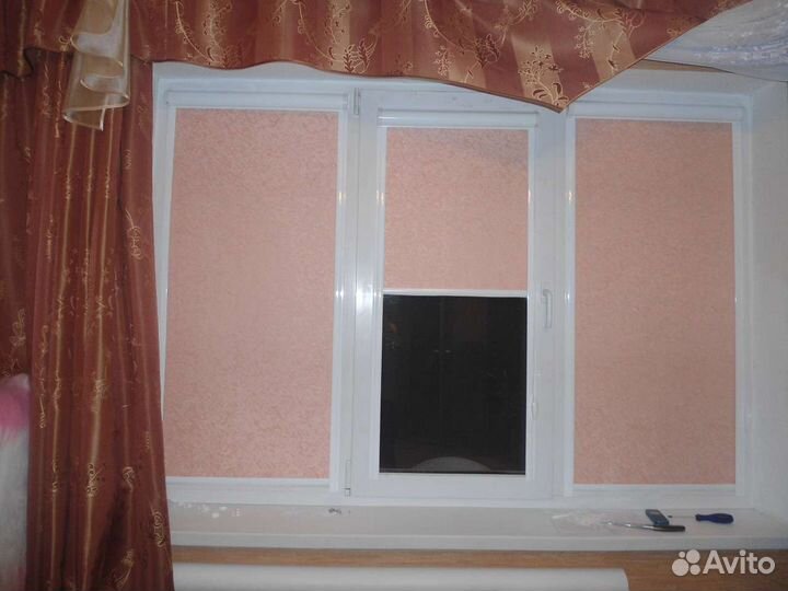 Жалюзи и рулонные шторы на окна