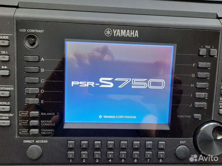 Yamaha PSR S750