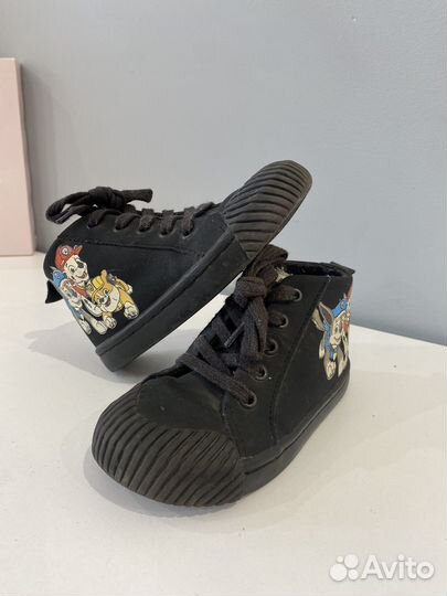 Кроссовки zara 23