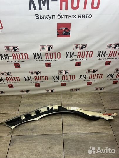 Обшивка стойки передней Audi A8