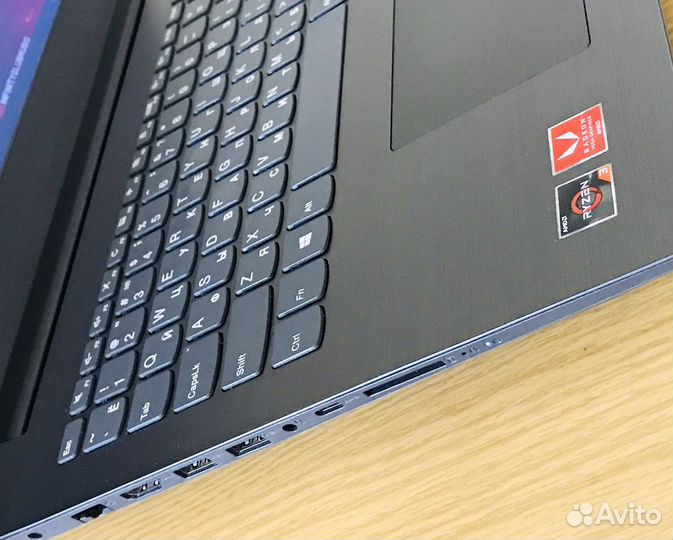 Мощный ноутбук Lenovo IdeaPad