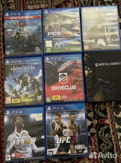 Игровая приставка PS4