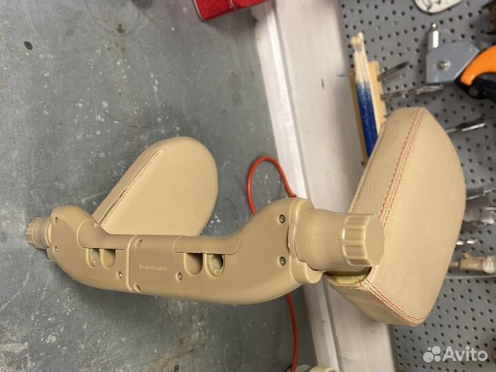 Подголовник в машину