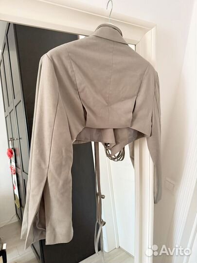 Укороченный жакет