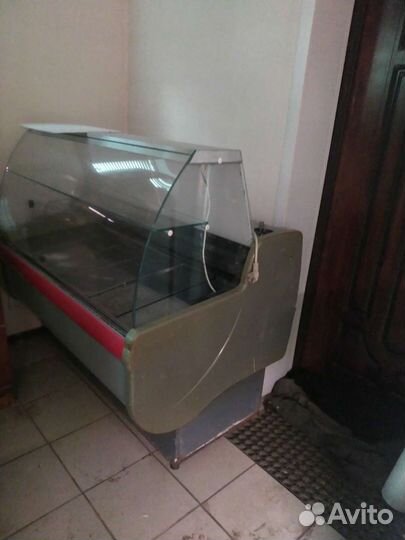 Холодильная витрина бу