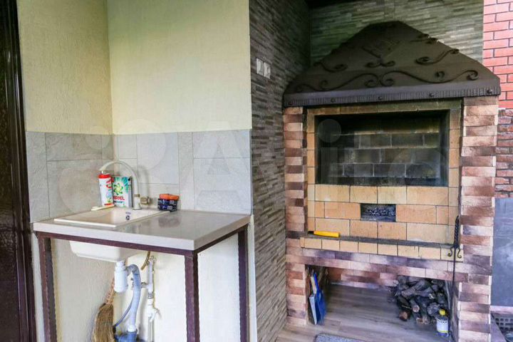 Комната 35 м² в 1-к., 1/2 эт.