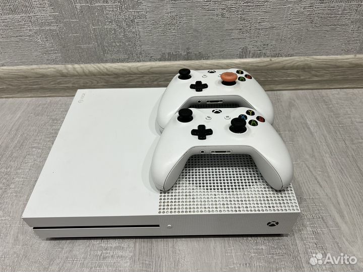 Xbox One S