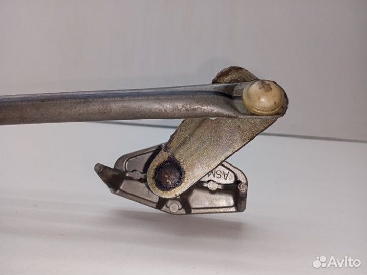 Трапеция дворников Mitsubishi L300 P03W G63B 1987