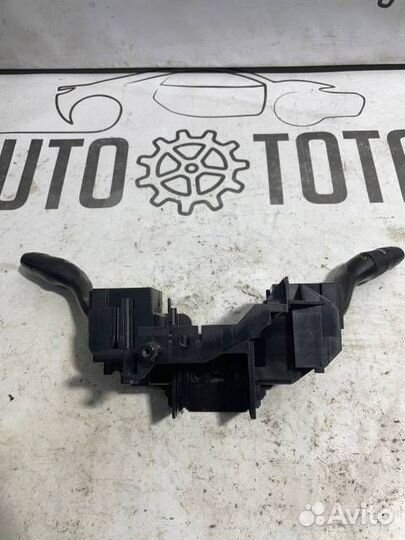 Подрулевой переключатель стеклоочистителей Ford