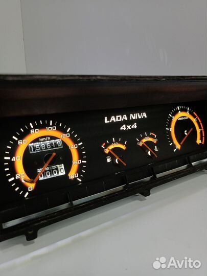 Шкала, накладка приборки ваз лада 2121,2131, нива