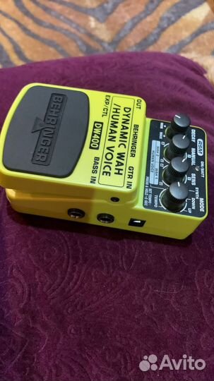 Гитарные педали Behringer DW400 и UT300