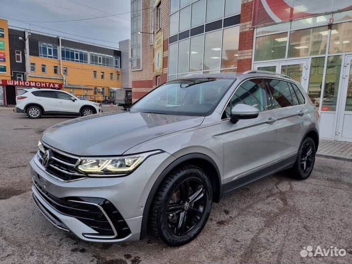 Volkswagen Tiguan 2.0 AMT, 2021, битый, 27 000 км