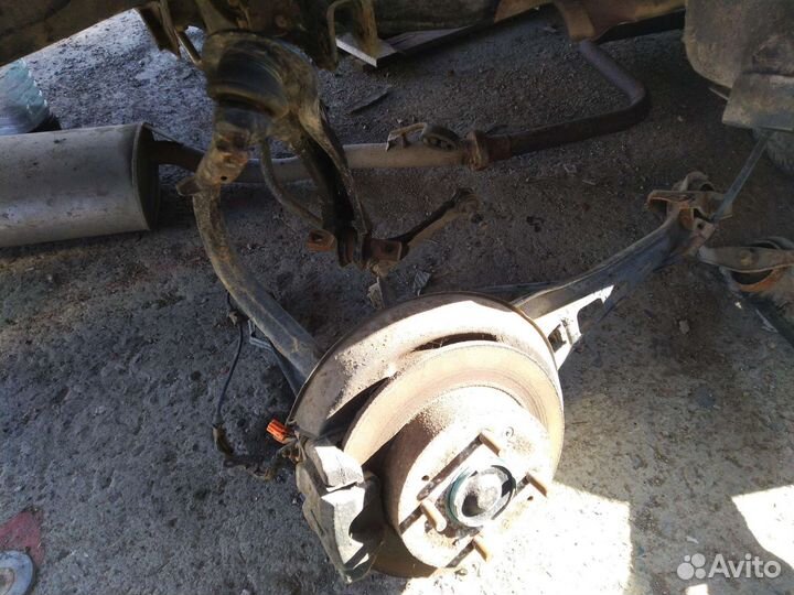 Задние ступицы цапфа в сборе Honda Accord, Rover