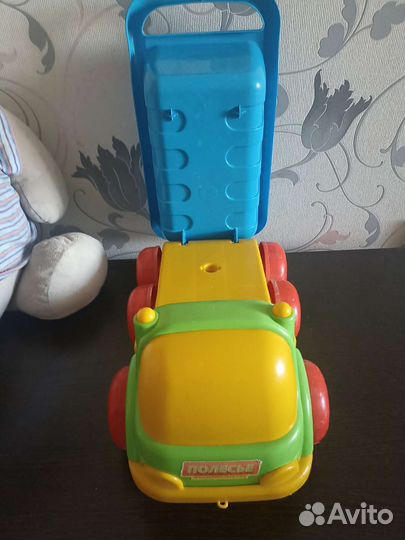 Игрушка самосвал