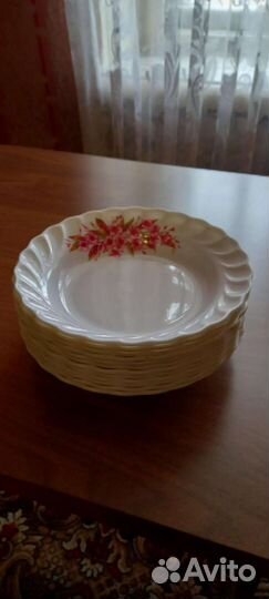 Тарелки, блюдца