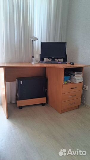 Компьютерный стол б/у