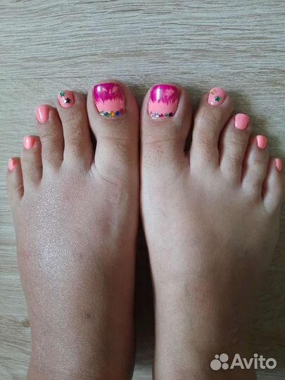 Педикюр-маникюр