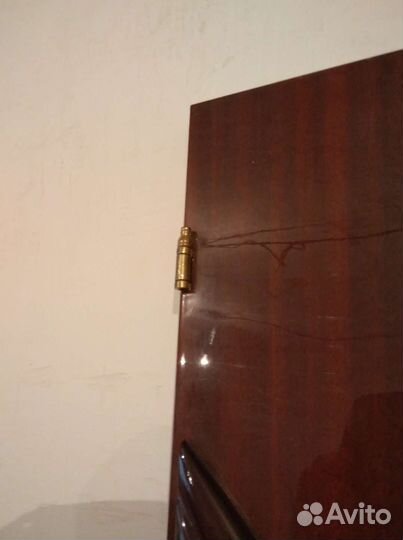 Двери с зеркалами