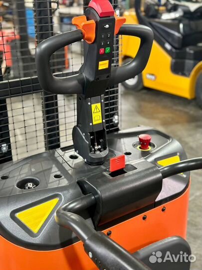 Штабелер самоходный noblelift PSE15L-C