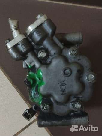 Компрессор кондиционера 8708581 Volvo XC90