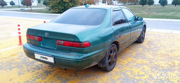 Toyota Camry 2.2 AT, 1999, 160 000 км