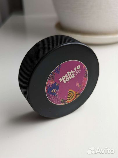 Официальная шайба хоккейных матчей Сочи 2014