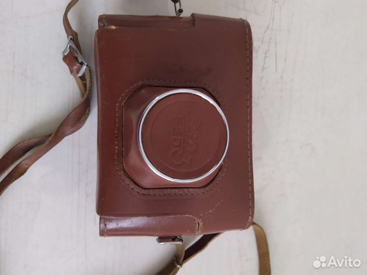 Плёночный фотоаппарат фед3