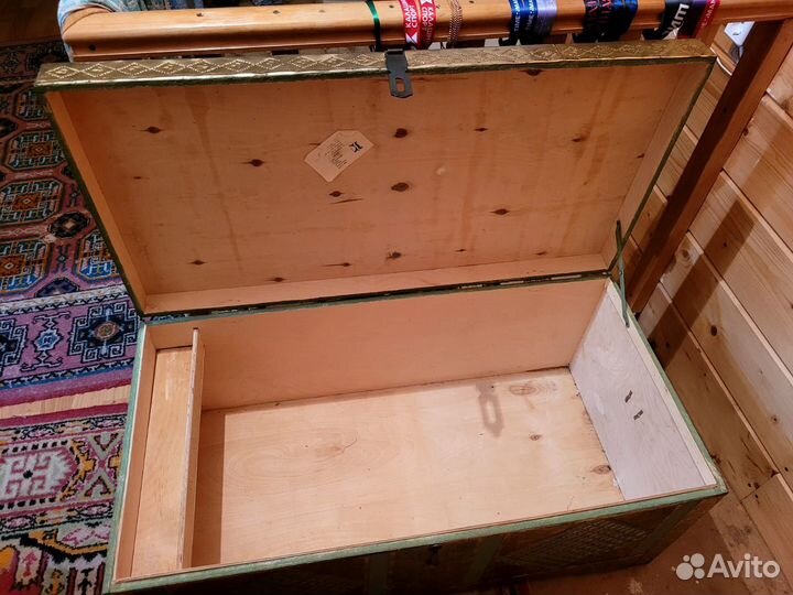 Сундук деревянный старинный