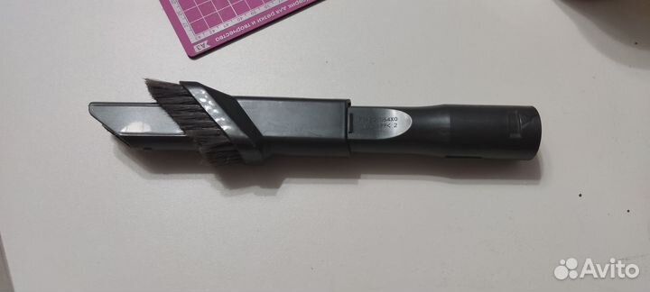 Пылесос Redmond RV-UR362