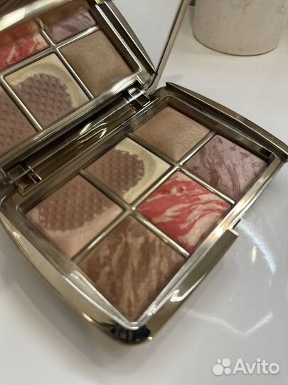 Hourglass палетка