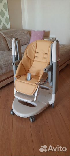 Детский стульчик для кормления Peg Perego