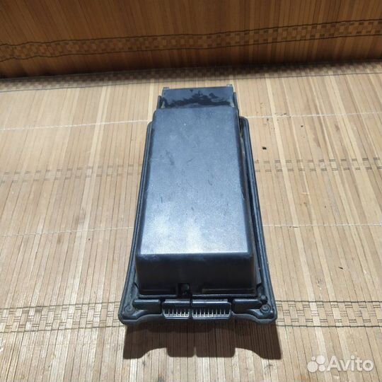 Подлокотник Mercedes-Benz Clk-Class Clk 230 W208