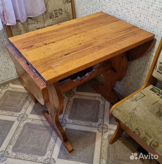 Кухонный стол