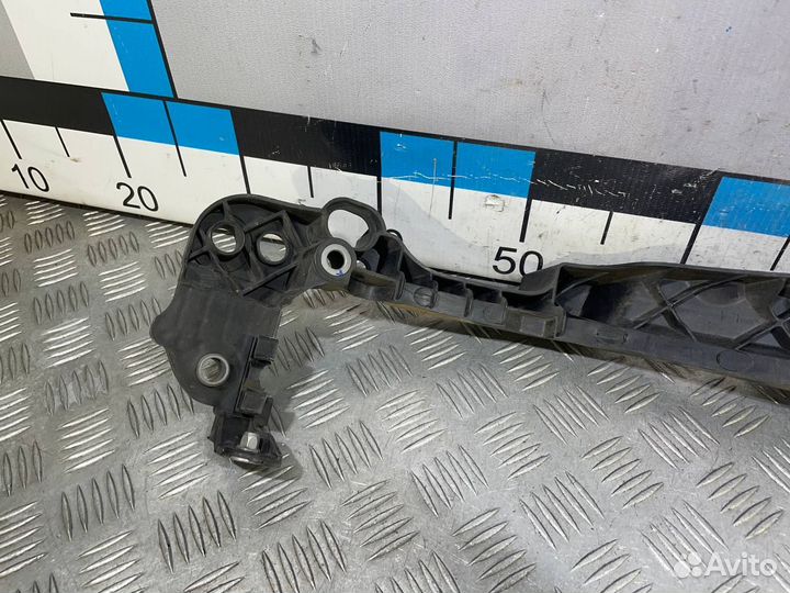 Б/У Кронштейн фар левый VW Golf VI#001