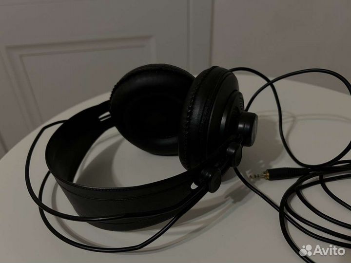 Студийные наушники Samson