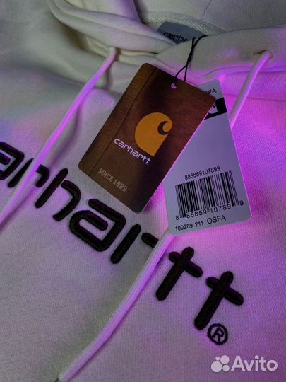 Худи Carhartt персиковый на руках