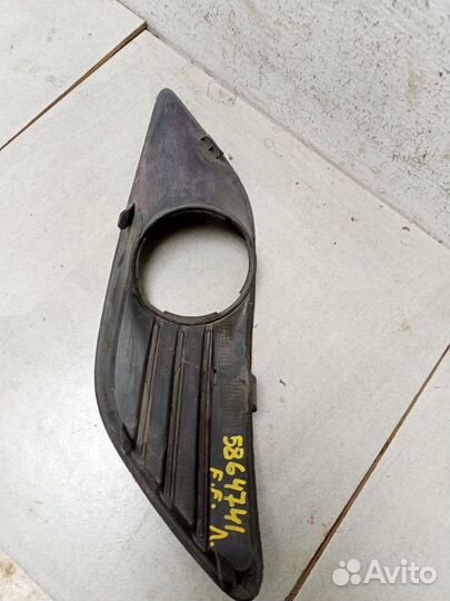 Решетка бампера Форд Focus 2