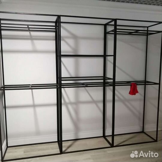 Торговое оборудование для магазина одежды