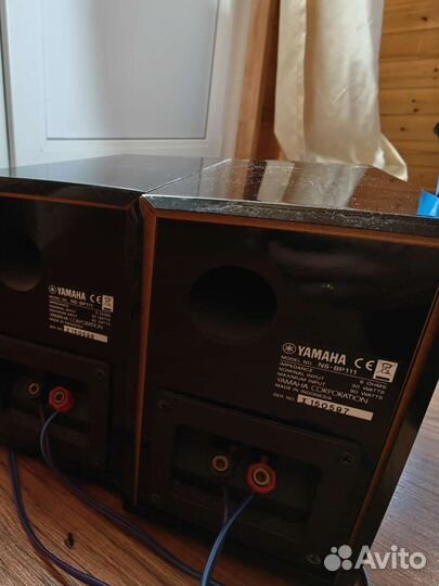 Полочная акустика Yamaha NS-BP111 piano black