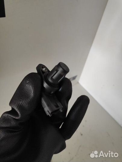 Датчик положения распредвала Ford Focus CB8 pnda