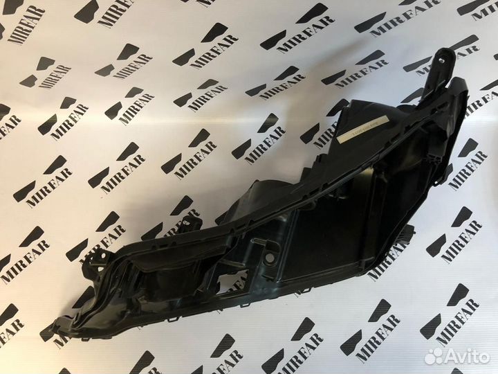 Левый корпус фары Toyota RAV4 CA40 2012-2015