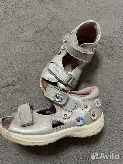Сандалии для девочки