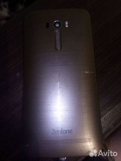 ASUS ZenFone Selfie ZD551KL, 3/32 ГБ