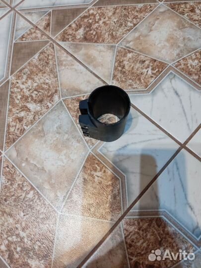 Зажим для трюкового самоката