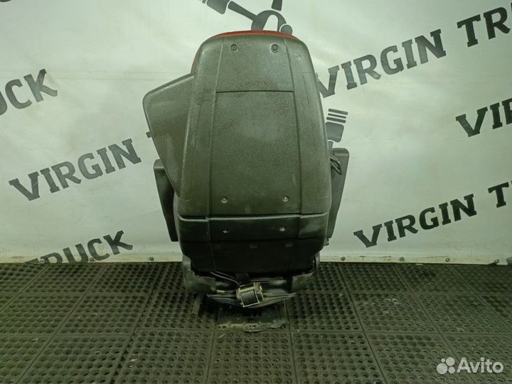 Сиденье водительское пневматическое